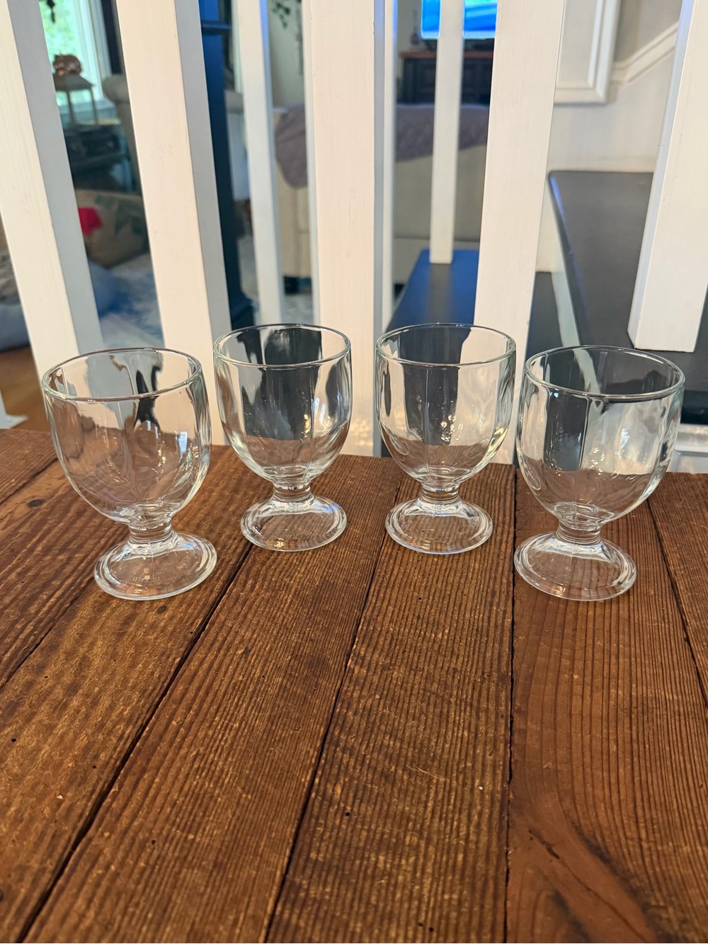 Set of (4) heavy-duty 8oz. stemmed glasses by Borgonovo Mughetto